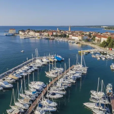 Apartment Moderne Mit Meerblick Porec